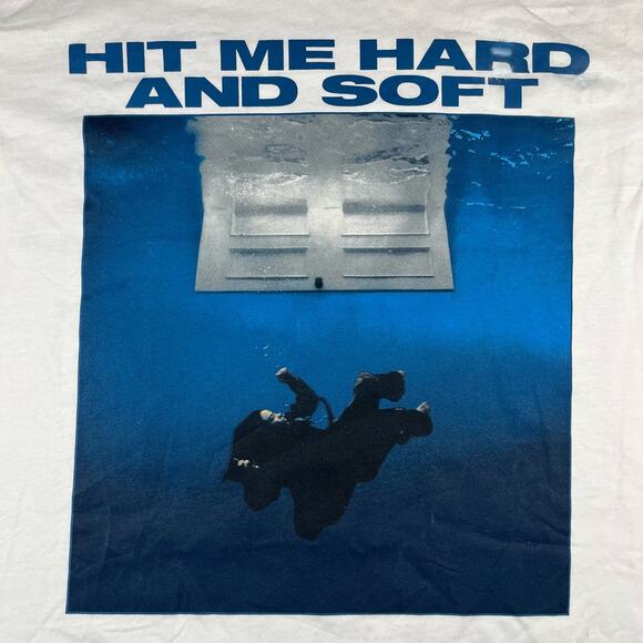 Billie Eilish Official Tour Hit Me Hard And Soft White T Shirt Tee Men’s Sz L - Picture 2 of 8
